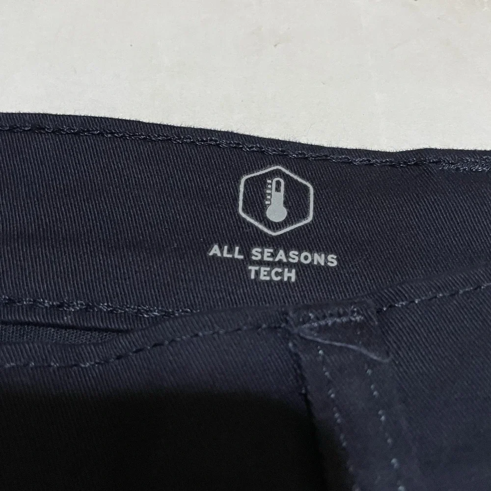 New Levi's 511 Slim Pants Mens 38 X 30 Navy Blue All Seasons Tech Stretch Chinos